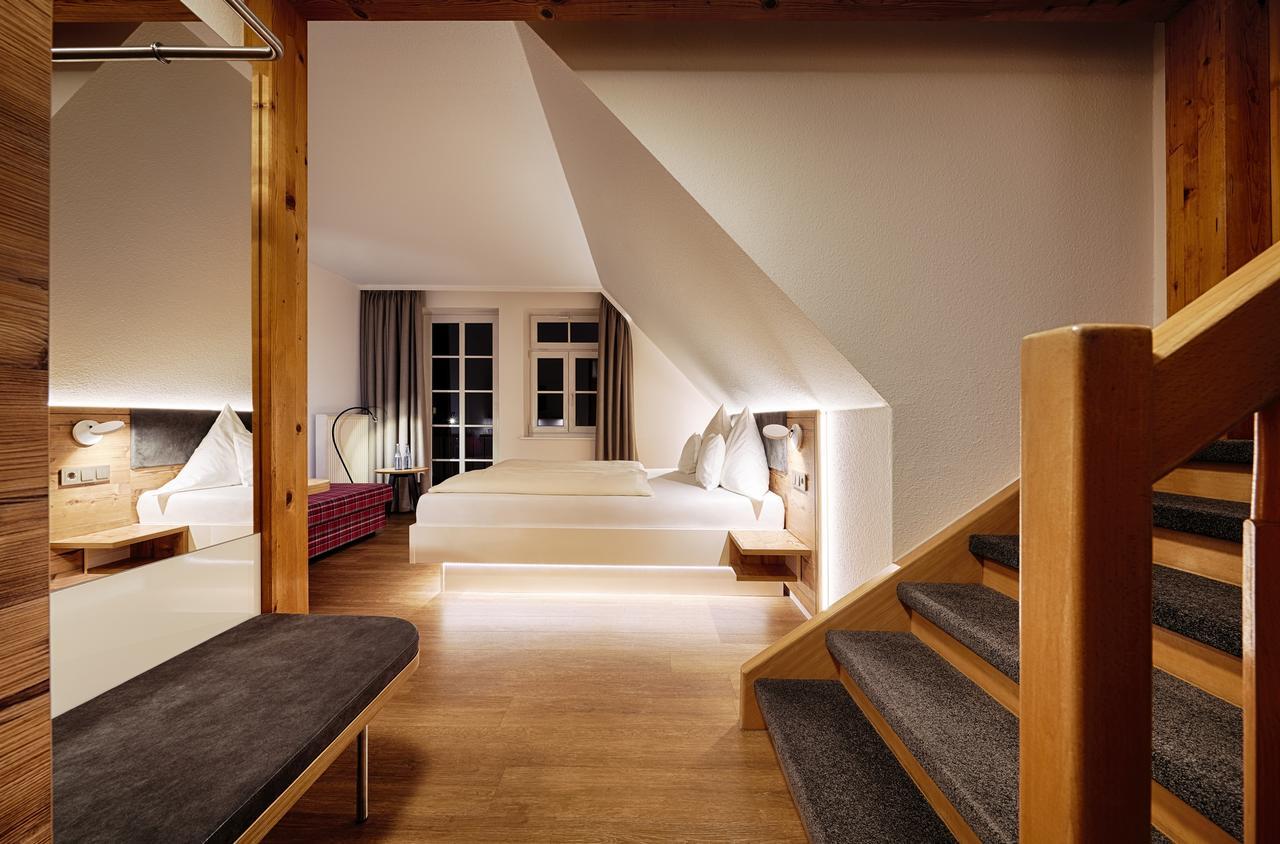 באד טיינאך-צאבלשטיין Hotel Kronelamm Im Schwarzwald מראה חיצוני תמונה